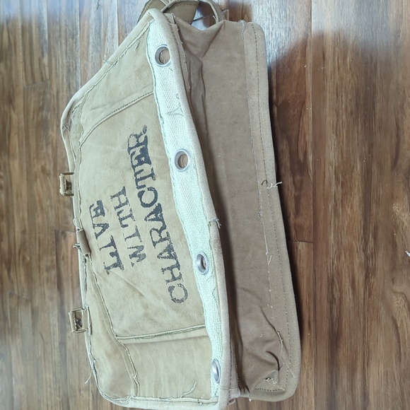 Vintage Addiction Distressed Canvas Messenger Bag - Picture 6 of 10
